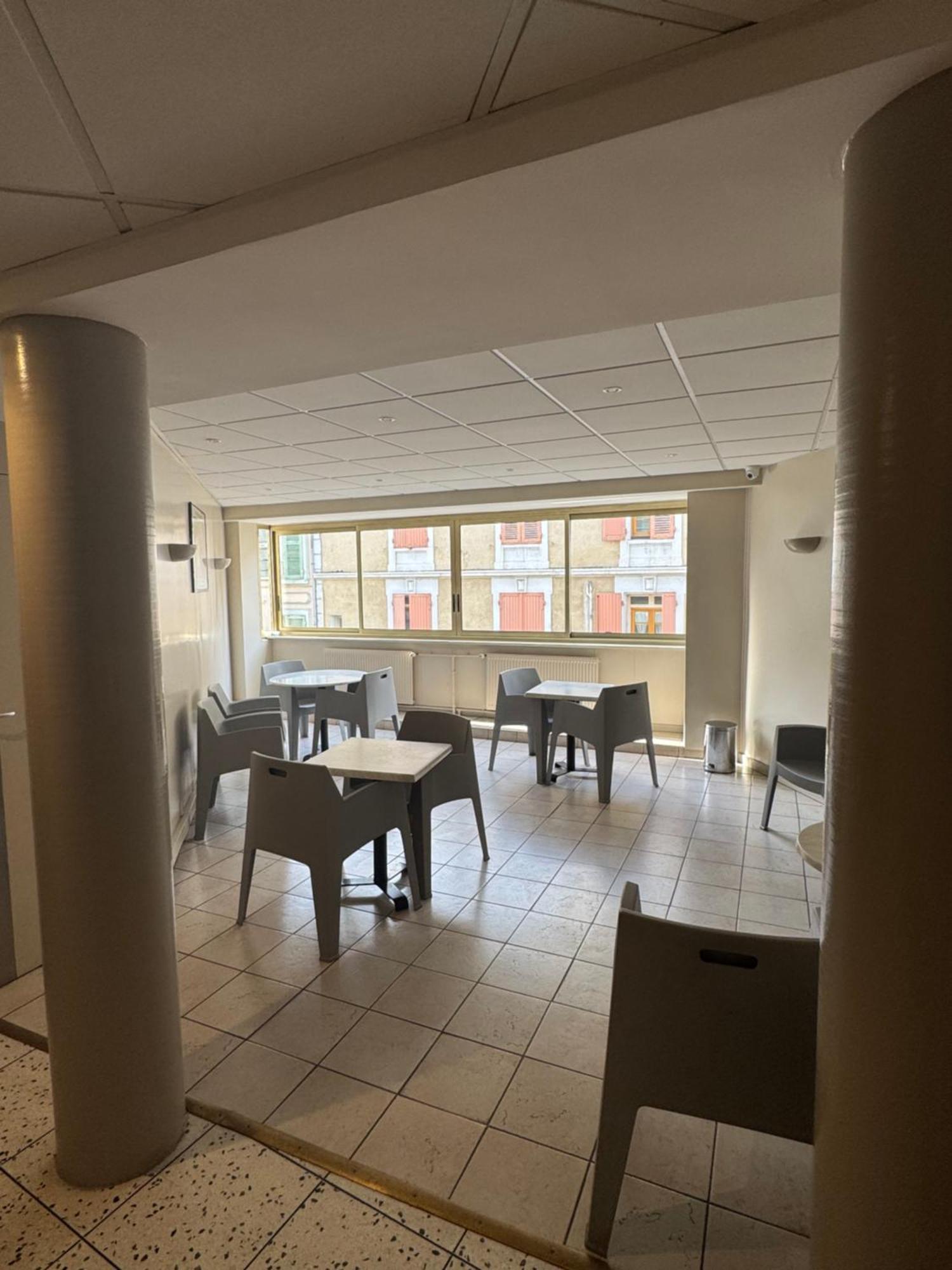 Appartement Terrasse Au Coeur De Valence 54 Exterior foto